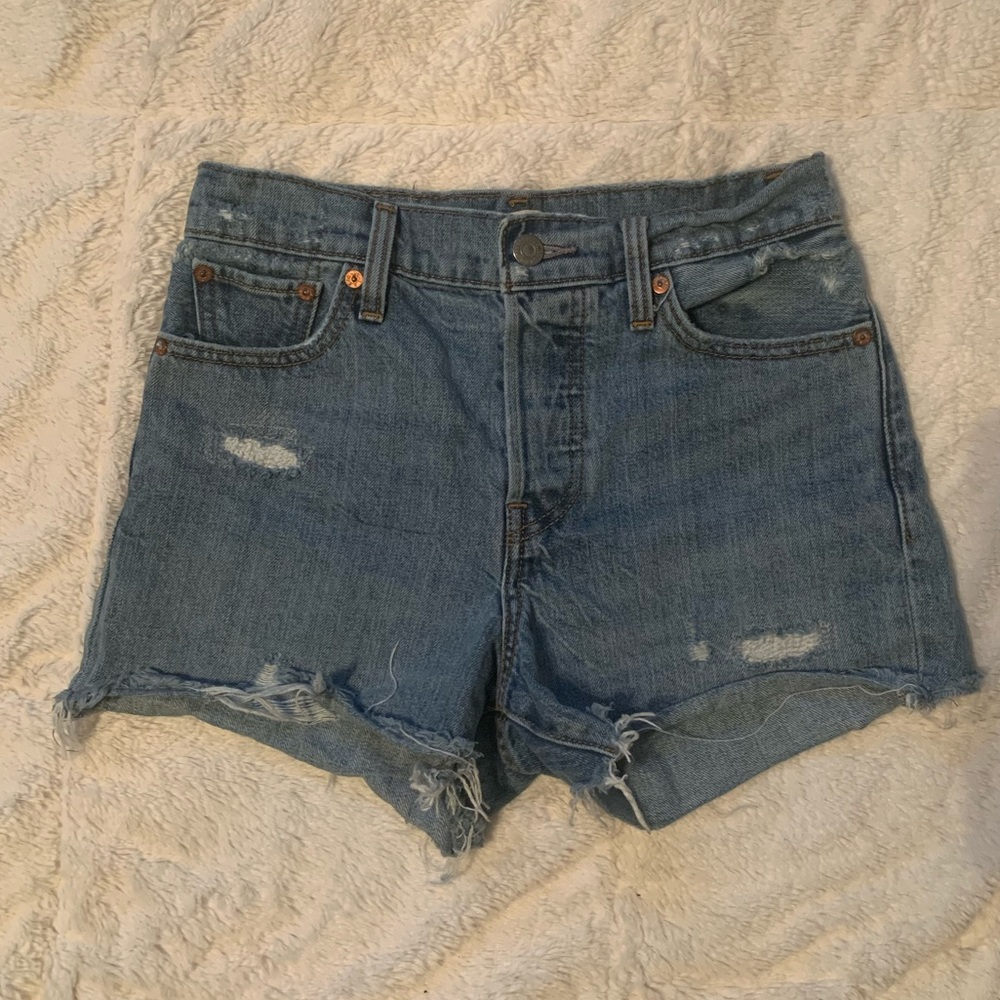 Levi Wedgie Fit Shorts